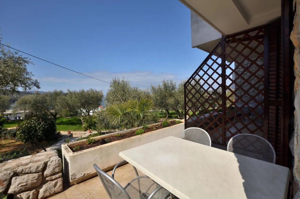 Apartments Marija Cres 0*,