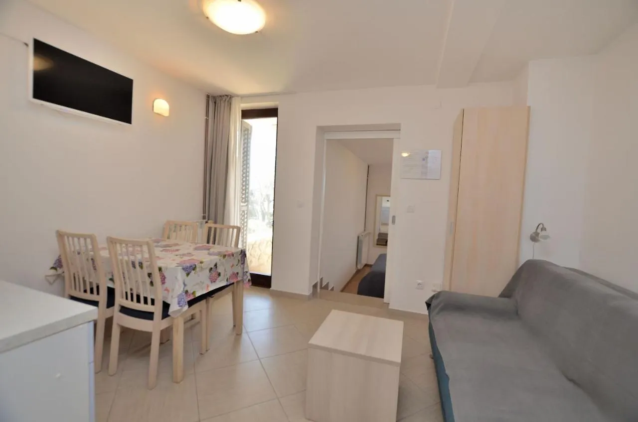 Apartments Marija Cres
